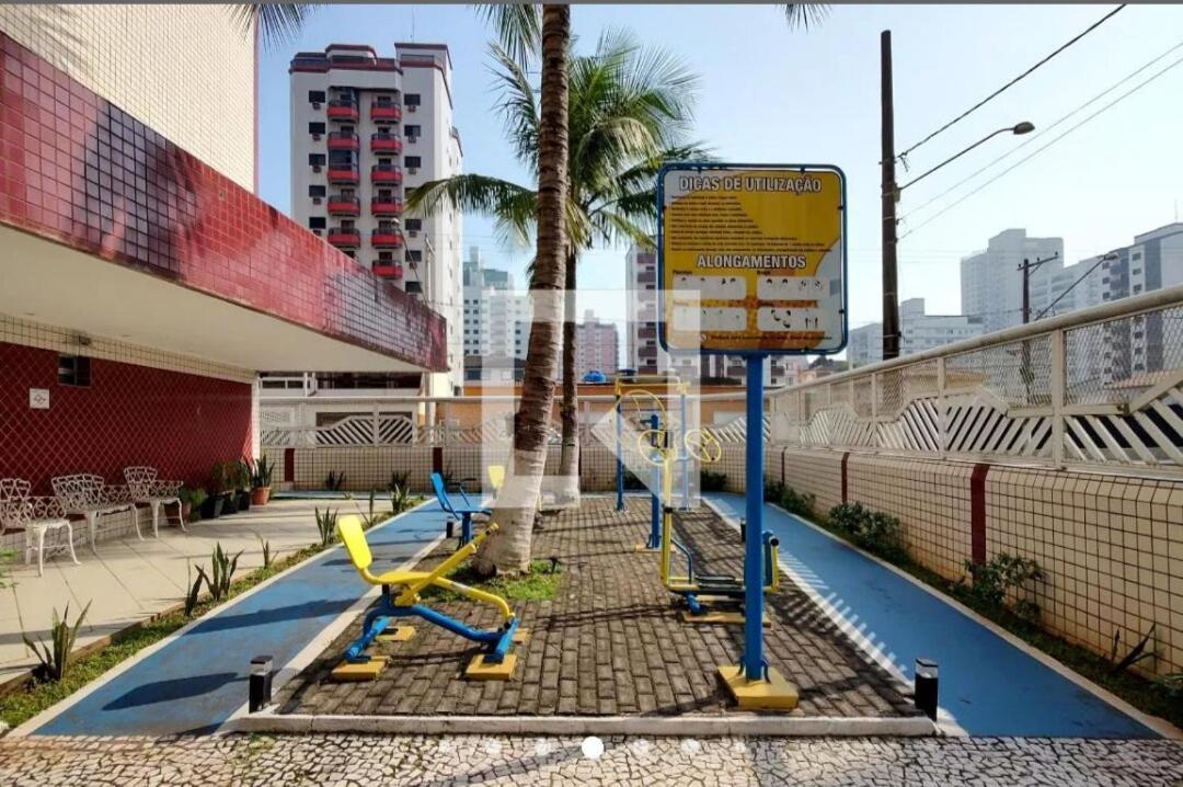 Apto Em Predio Frente A Praia, 1 Quarto, Com Garagem Coberta, Local Privilegiado